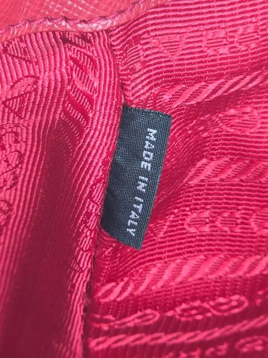 Prada Galleria Lux red Saffiano - Picture 6 of 16